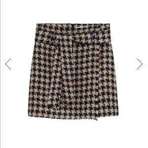 NWT Houndstooth belted mini skirt from Mango
